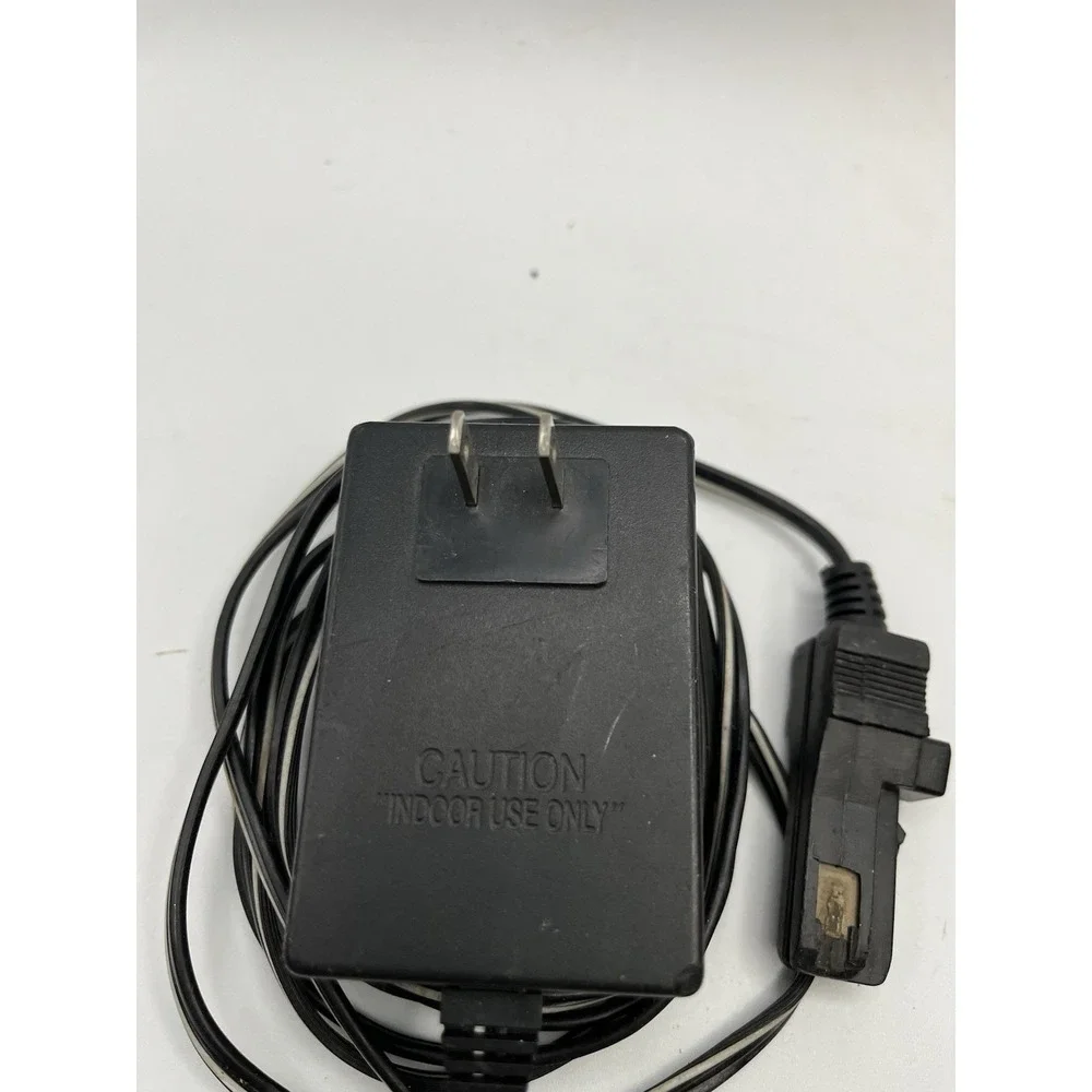Fisher Price Power Wheels 00801-1778 12V Battery Charger‎